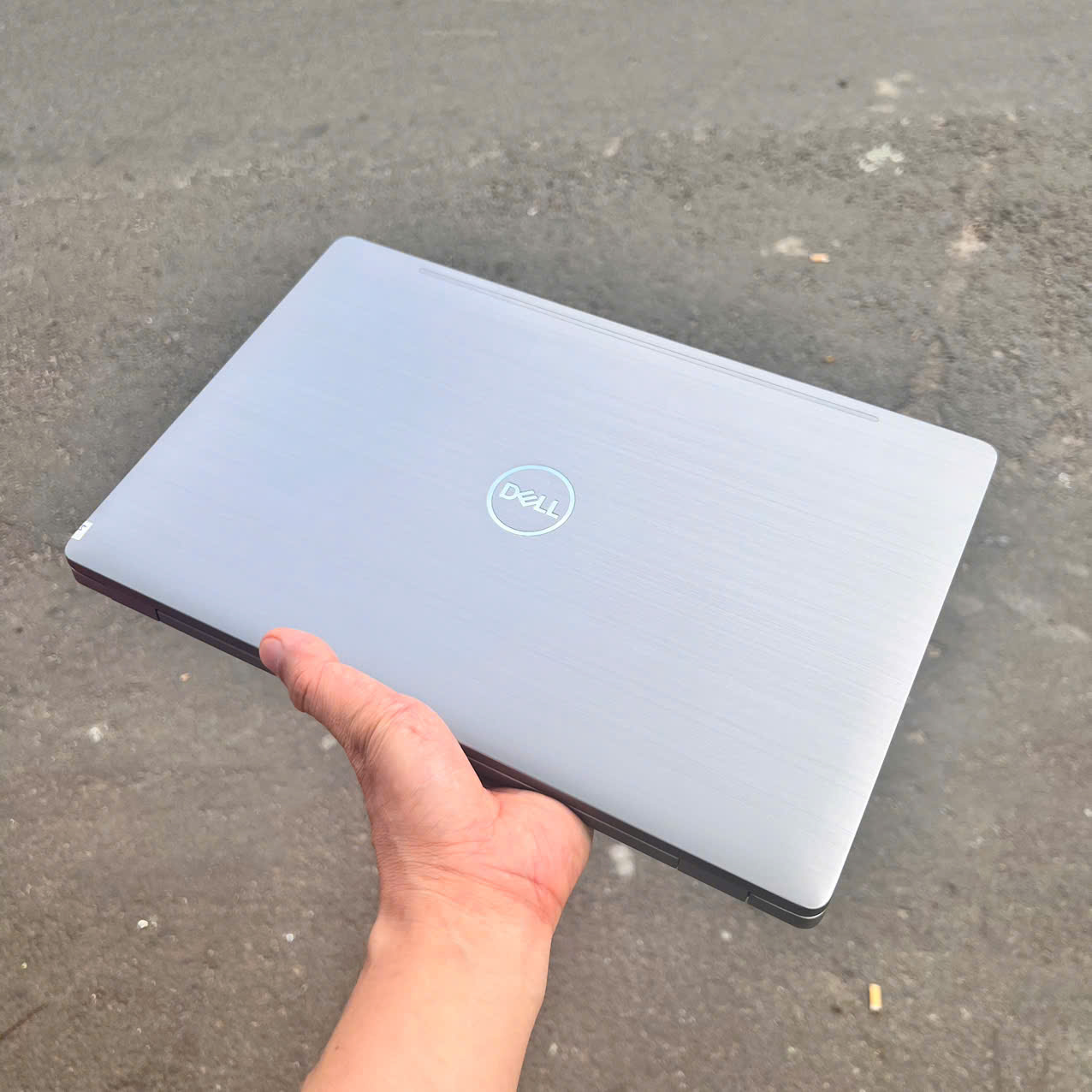 1909_laptop-dell-latitude-15-5510-thiet-ke-man-hinh
